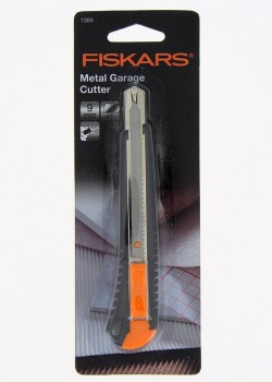 Cutter métal corps plastique 9mm FISKARS