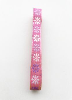 Ruban décoratif fleurs fond pourpre rose (L:2m / l:1cm)