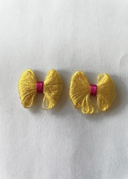 Décoration noeud jaune coeur fushia x2