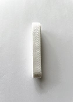 Ruban chevron blanc (L:2m / l:1cm)
